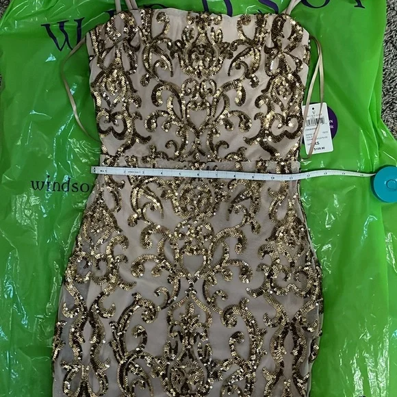 BRAND NEW Windsor formal gold sequin dress - Picture 12 of 14